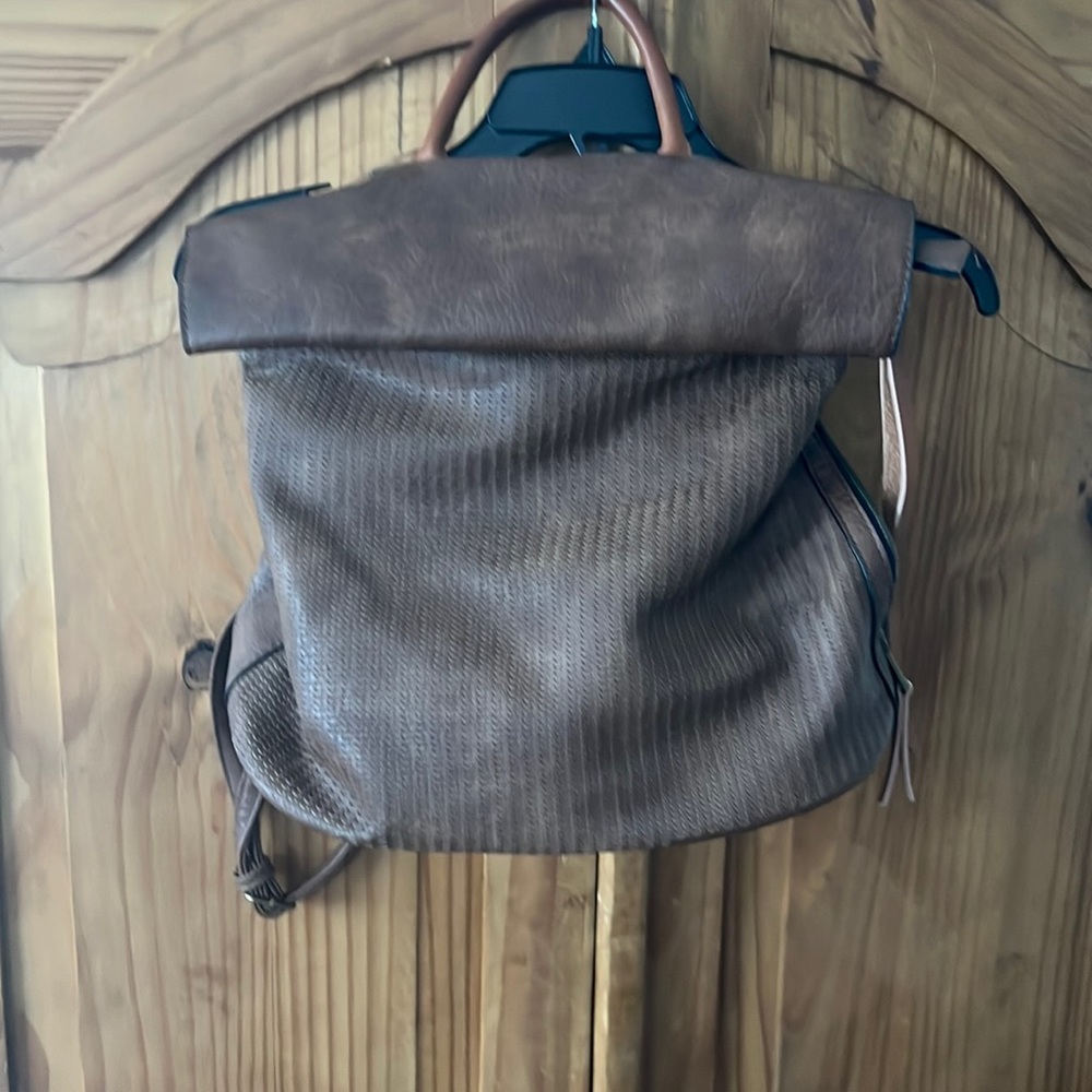 Perfect condition backpack purse.